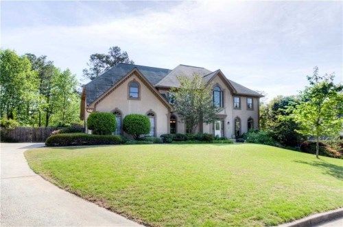 12630 Silver Fox Ct, Roswell, GA 30075