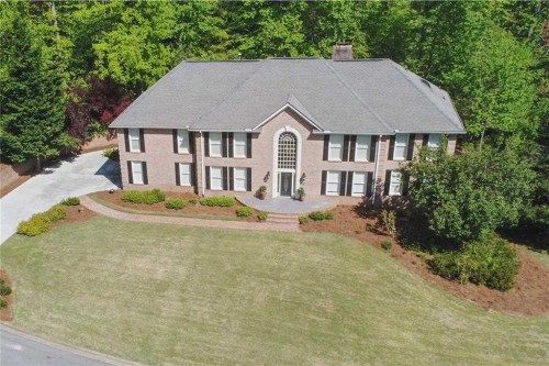 12100 Brookfield Club Dr, Roswell, GA 30075