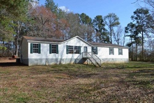 206 Robinson St, Waco, GA 30182
