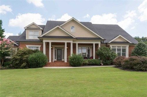 415 Grove Ridge Dr, Loganville, GA 30052