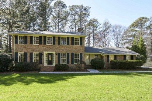 525 Flintwood Dr, Marietta, GA 30068