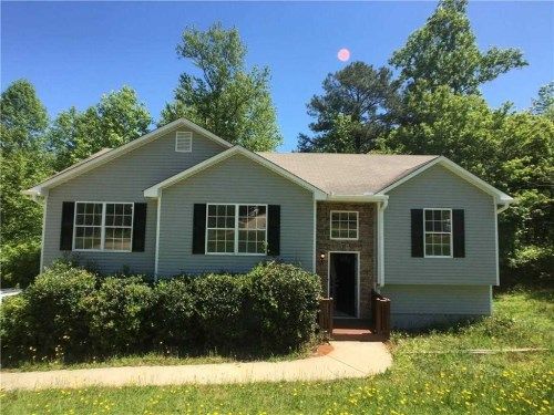 215 Kendall Ln, Carrollton, GA 30116