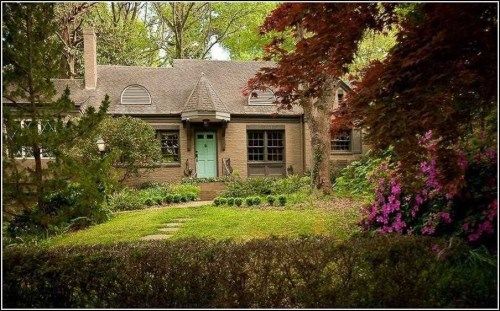 221 Derrydown Way, Decatur, GA 30030