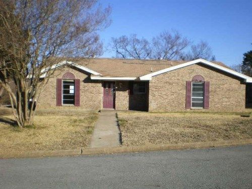 3010 Jennifer Ave, Denison, TX 75020