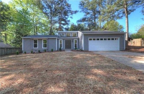 325 Foxfire Dr SW, Smyrna, GA 30082