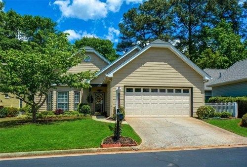 3972 Arborwood Ln, Tucker, GA 30084