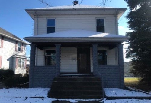 241 E South St, Fostoria, OH 44830