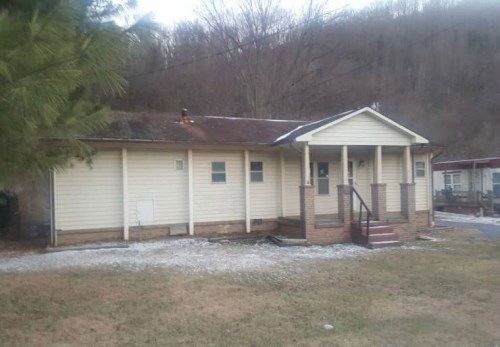135 Ln St, Pearisburg, VA 24134