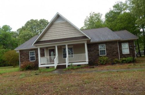 2664 Cypress Lakes Rd, Hope Mills, NC 28348