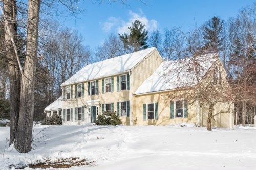 26 Ridge Rd, Pepperell, MA 01463