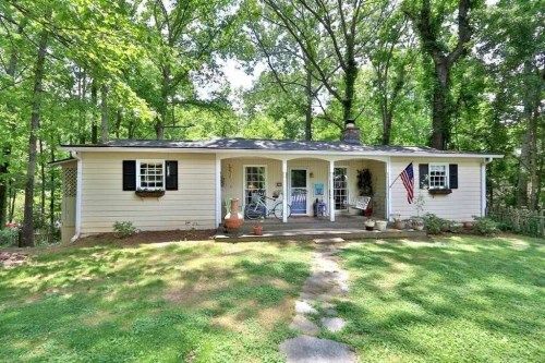 141 Cedar St, Roswell, GA 30075