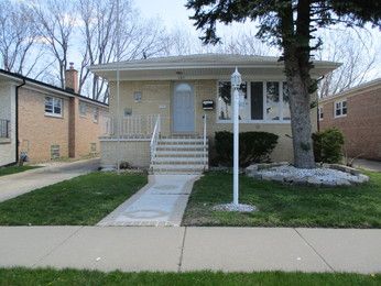 605 Exchange Ave, Calumet City, IL 60409