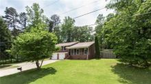 2673 Rainbow Forest Dr Decatur, GA 30034