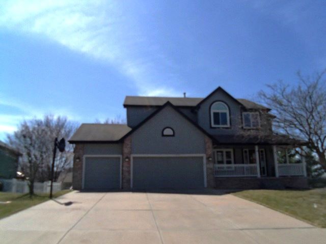 2107 Dana Ln, Papillion, NE 68133