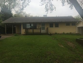 14 Dale Allen Dr, Belleville, IL 62226