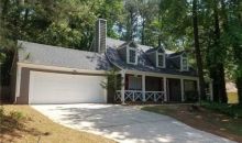 135 Barrington Dr E Roswell, GA 30076