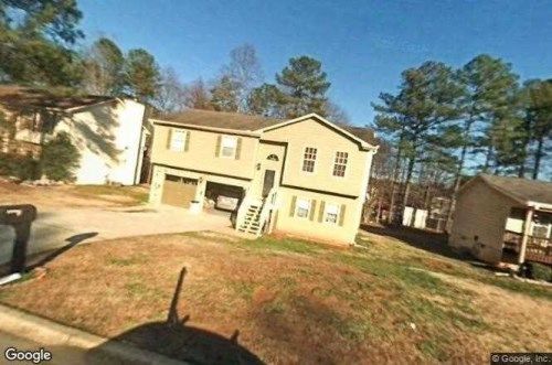 2086 Bedford Ct, Lithonia, GA 30058