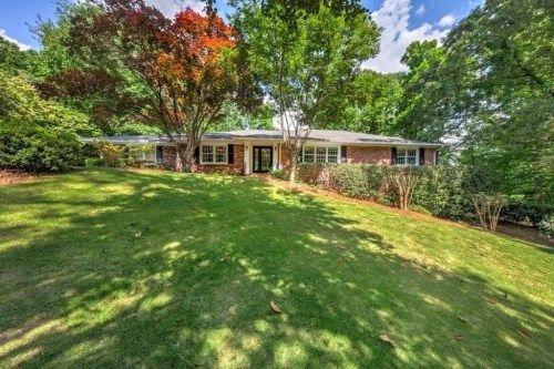 2715 Ridgewood Rd NW, Atlanta, GA 30327