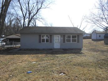 1450 13th St, Cottage Hills, IL 62018