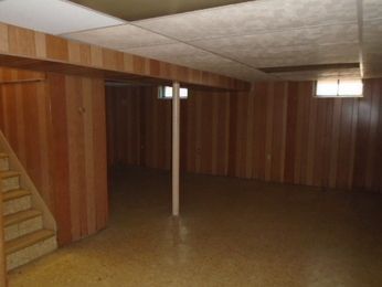 109 S Lodge Ln, Lombard, IL 60148