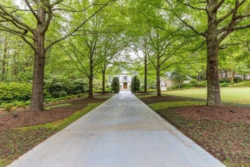 205 N Chambord Dr, Atlanta, GA 30327