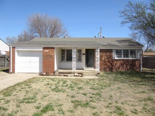 1520 E Salome St, Wichita, KS 67216