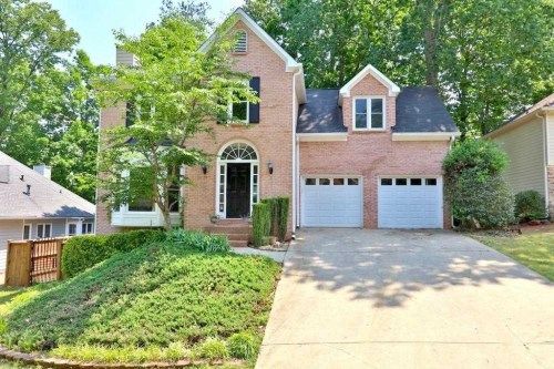 213 Tennis Court Ln NW, Kennesaw, GA 30144