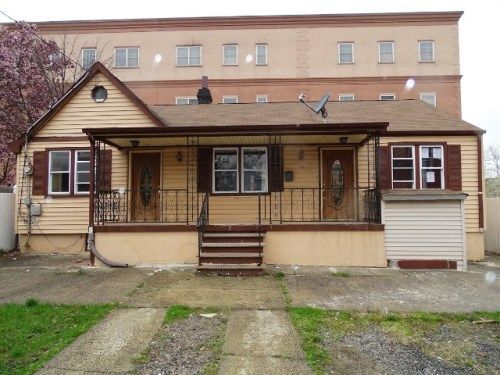 691 Charles St, Perth Amboy, NJ 08861
