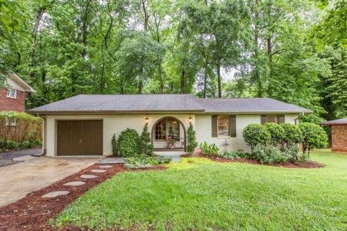 2360 S Eiffel Ct, Decatur, GA 30032