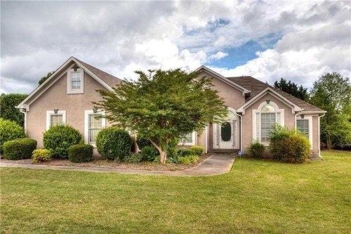 17 Foxhound Way SW, Cartersville, GA 30120