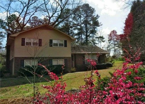 412 Hickory Lane, Griffin, GA 30223