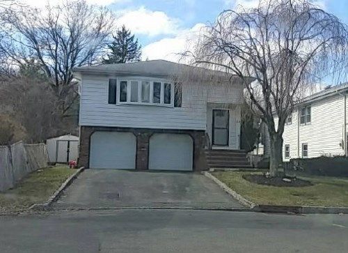 29 Park Pl, Little Falls, NJ 07424