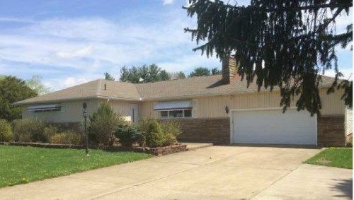 5829 Sunset Drive, Bedford, OH 44146