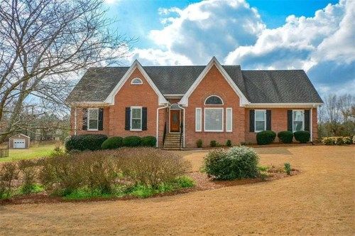 4275 Eddie Byrd Ln, Loganville, GA 30052