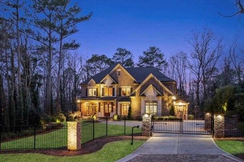 4764 Kitty Hawk Dr, Atlanta, GA 30342