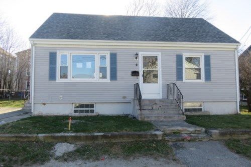 16 Paquin St, Warren, RI 02885