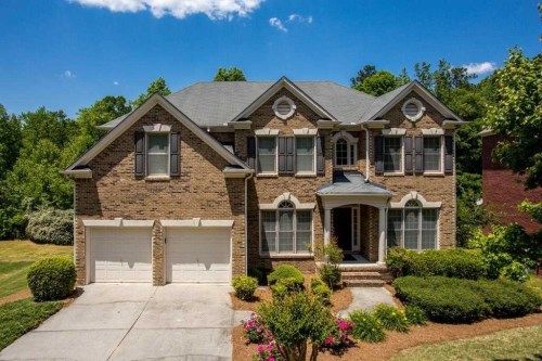 677 Creekmist Ln, Fairburn, GA 30213