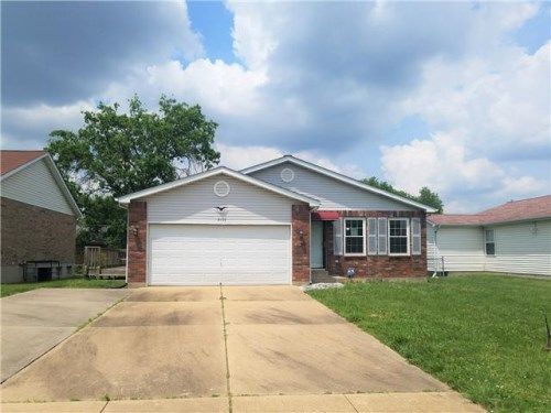 9155 Cozens Ave, Saint Louis, MO 63136