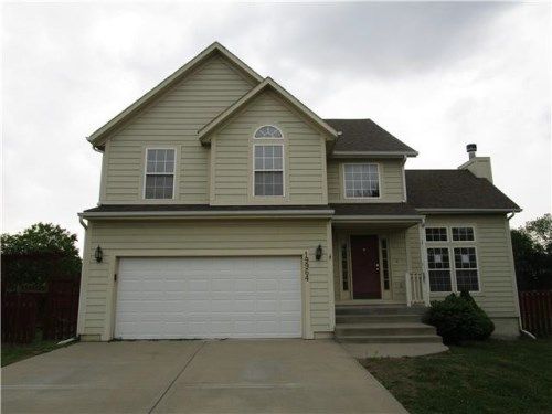 19964 W 218th St, Spring Hill, KS 66083