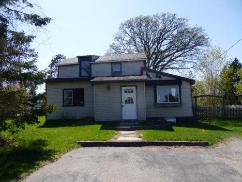 225 NW 3rd Ave, Cohasset, MN 55721