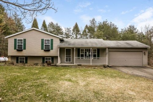 18059 Ledgestone CT, Holly, MI 48442