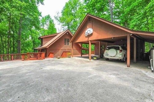3152 Lake Ranch Dr, Gainesville, GA 30506