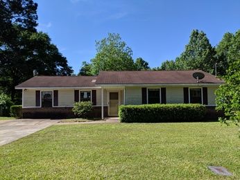 110 Arrowhead Dr, Dothan, AL 36301