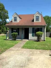 6 Countryside Dr, Jackson, TN 38305