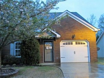 6817 Village Lake Cir, Chattanooga, TN 37412