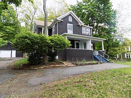 104 Chestnut Street, Manchester, CT 06040