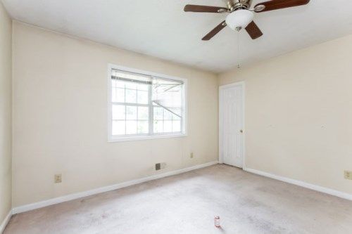 5973 Armour Dr, Union City, GA 30291