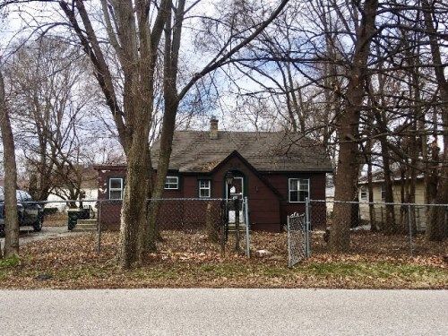216 E Willow Dr, Round Lake, IL 60073