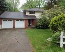 1246 Harvest Dr, Monroeville, PA 15146