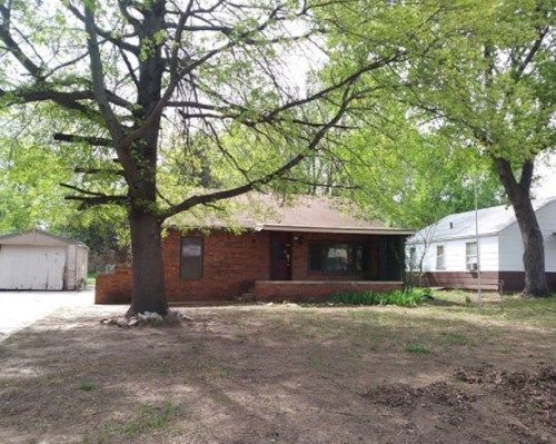 1615 N 6th St, Arkansas City, KS 67005